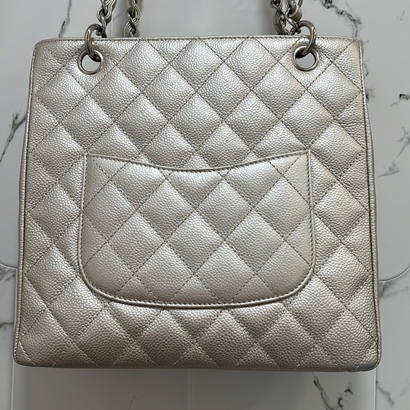 CHANEL CAVIAR SHOPPING TOTE ๐ - Picture 7 of 16